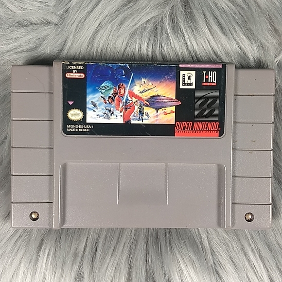 Super Empire Strikes back for Super Nintendo - Picture 1 of 6